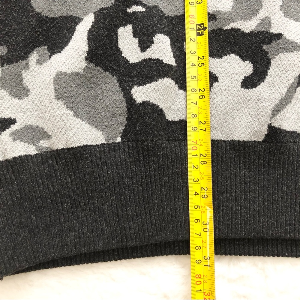 CARBON38 CAMO SWEATER Size Large Trendy Stylish Effortless Comfy Modern - Picture 10 of 11